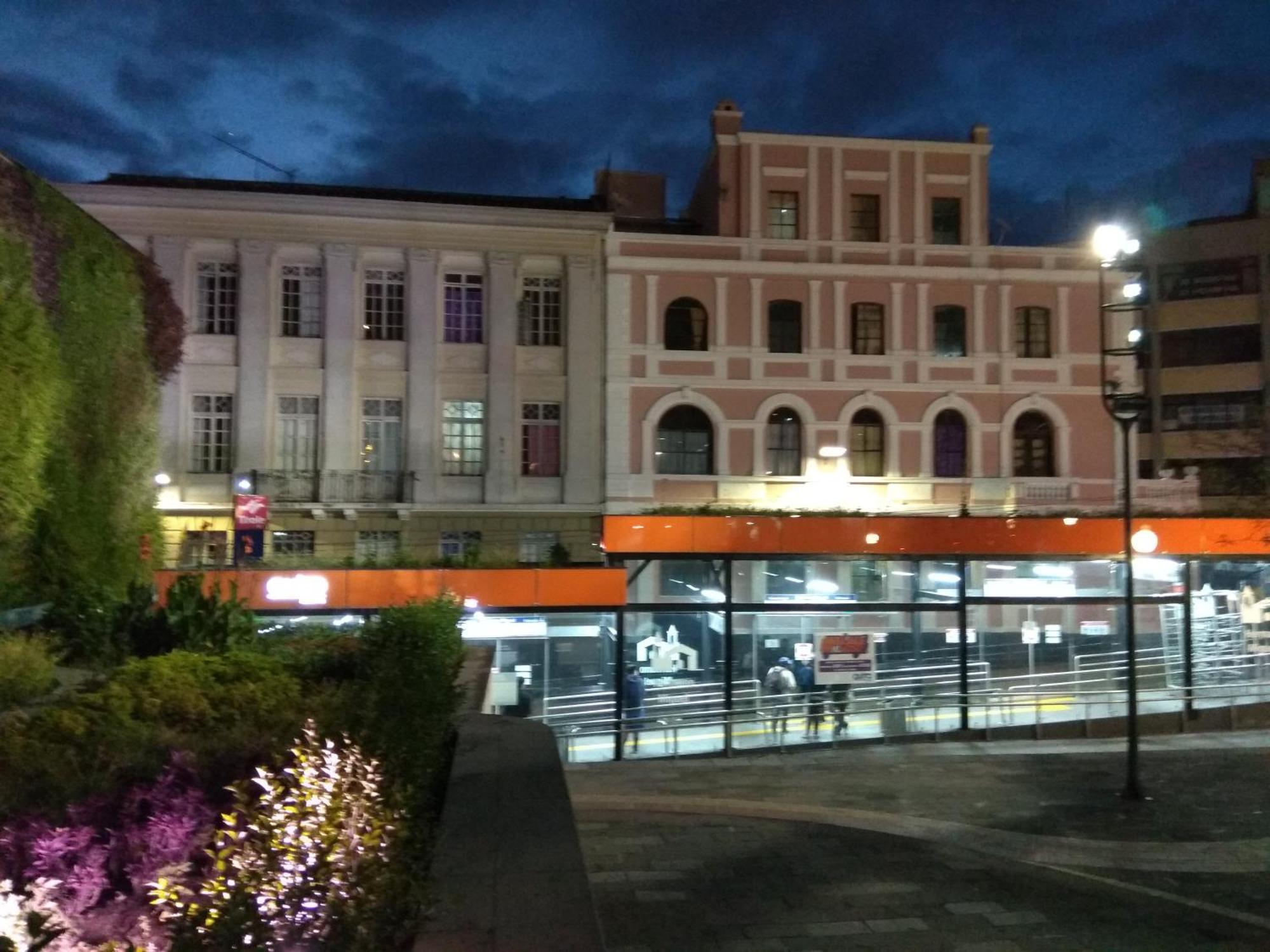Hostal Mediodia Quito Luaran gambar