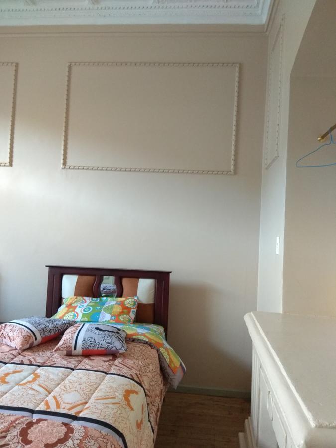 Hostal Mediodia Quito Luaran gambar