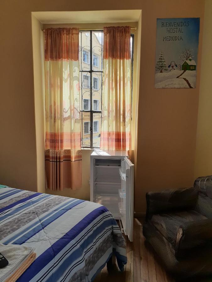 Hostal Mediodia Quito Luaran gambar