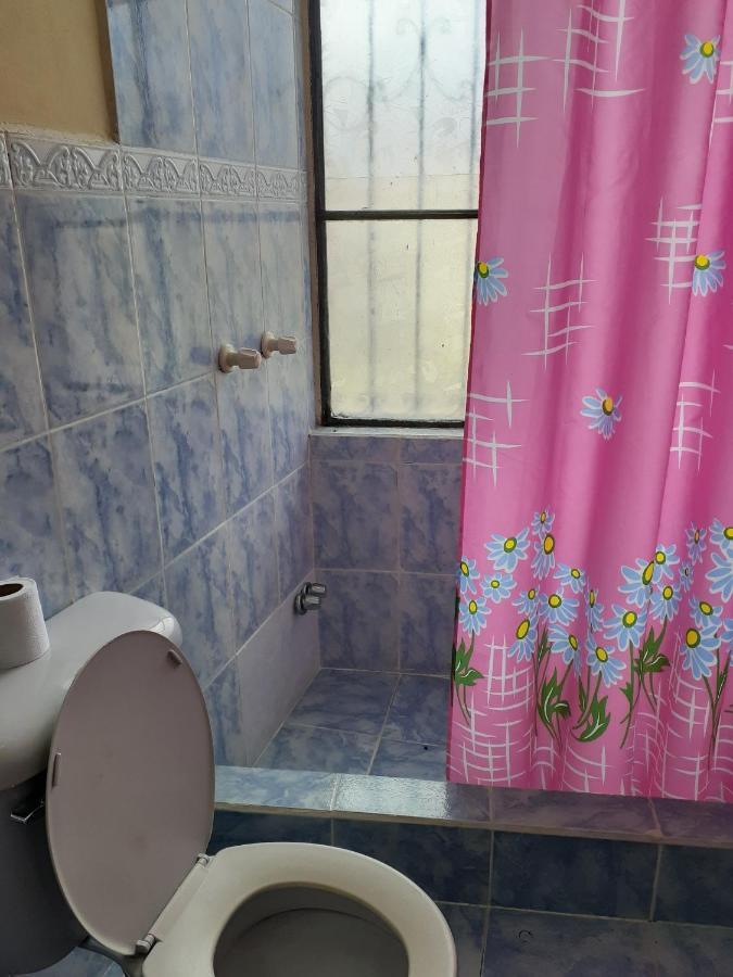 Hostal Mediodia Quito Luaran gambar