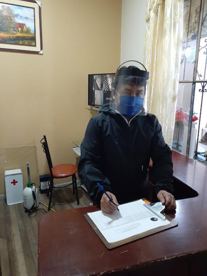 Hostal Mediodia Quito Luaran gambar