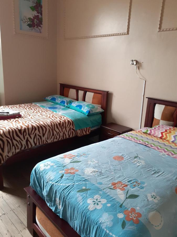 Hostal Mediodia Quito Luaran gambar