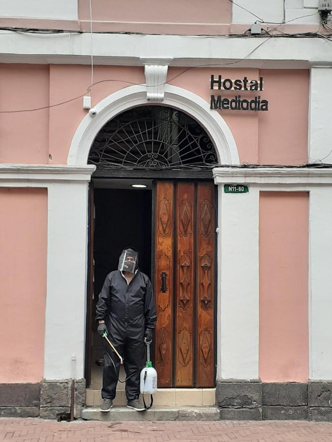 Hostal Mediodia Quito Luaran gambar