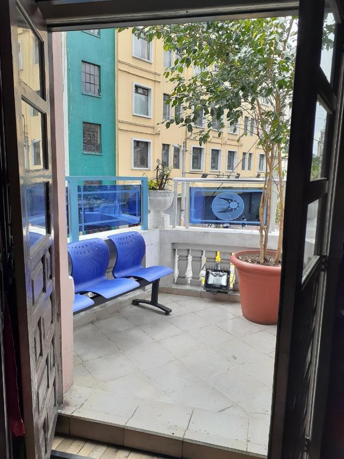 Hostal Mediodia Quito Luaran gambar
