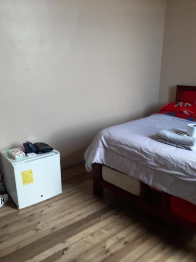 Hostal Mediodia Quito Luaran gambar